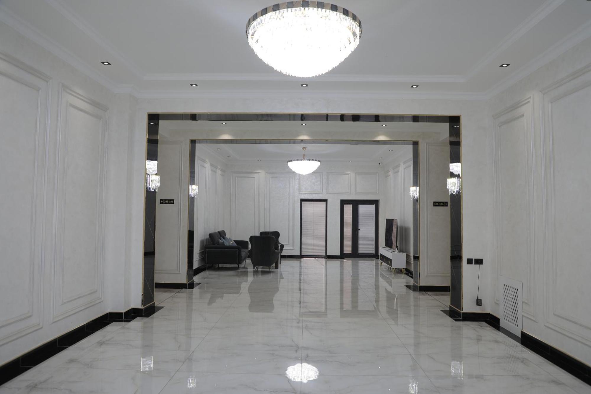 Status Hotel Qarshi ภายนอก รูปภาพ